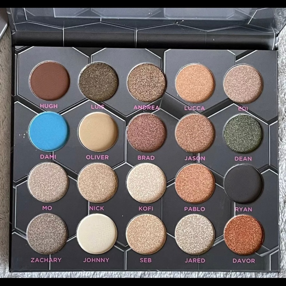 BEEBEAUTY BARBARELLA PALETTE FULL SIZE 20 SHADES - Picture 2 of 3